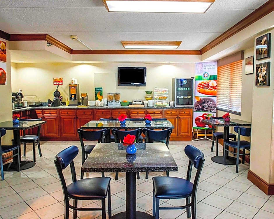 Quality Inn & Suites North Gibsonia