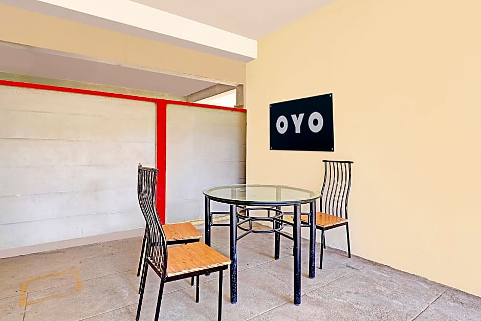 Apartment JLS Gruha By OYO Rooms – Chennai, IL