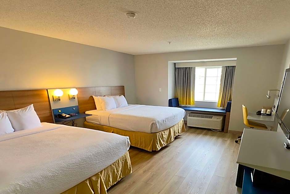 Microtel Inn & Suites by Wyndham Denver Airport