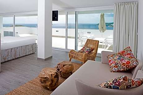 Superior Junior Suite