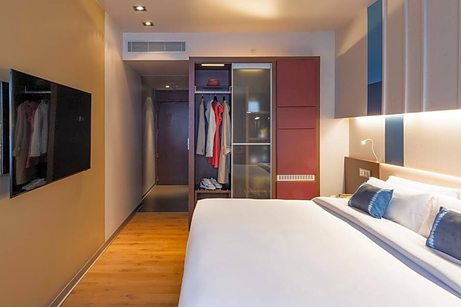 voco Madrid Retiro By IHG