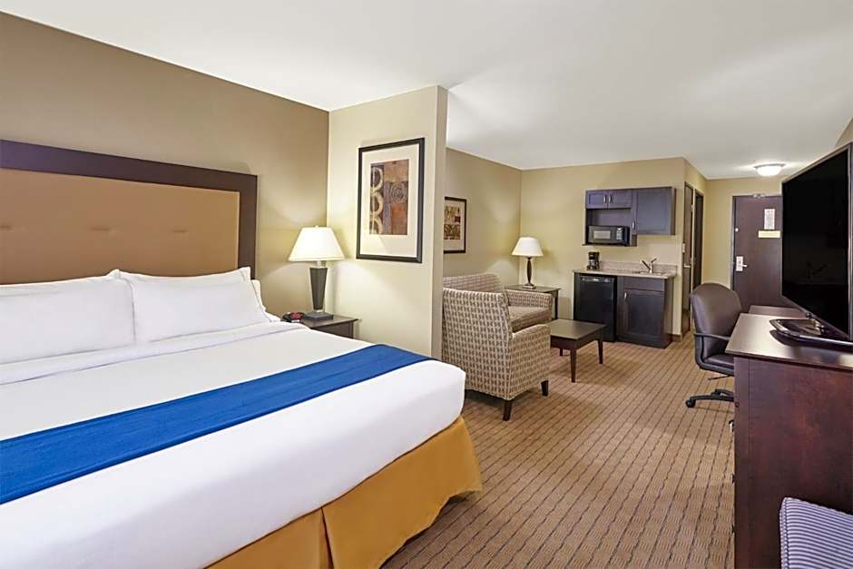 Holiday Inn Express & Suites Verona By IHG