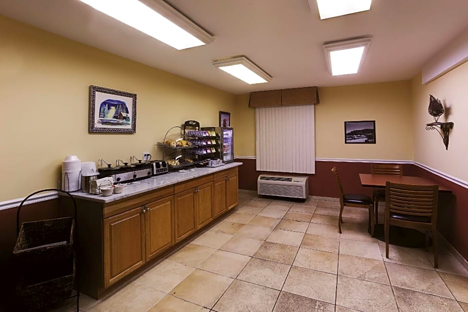 La Quinta Inn & Suites by Wyndham Radford