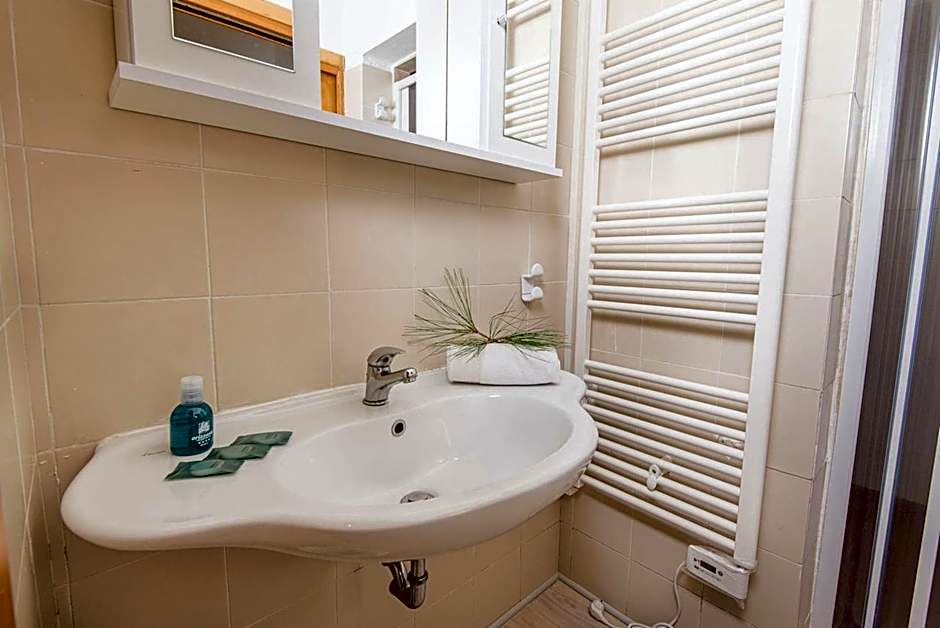 THR-ISA-Appartament plus with mezzanine, 4 beds, air conditioning and private outdoor area in Village with 6 swimming-pools