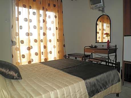 Double or Twin Room with Sea View