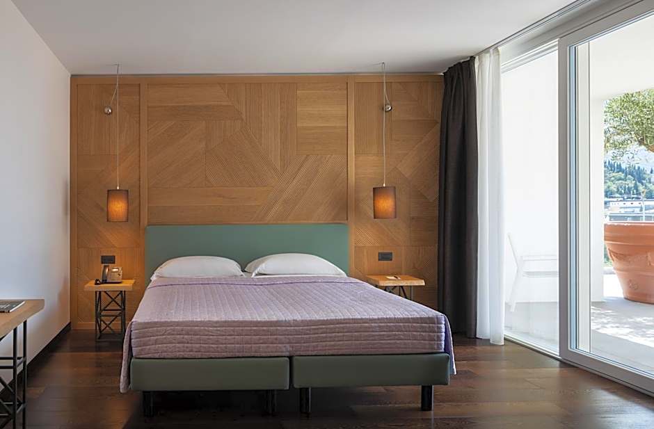 Aris Apartments & Sky Pool - Tonelli Hotels - Adult Friendly