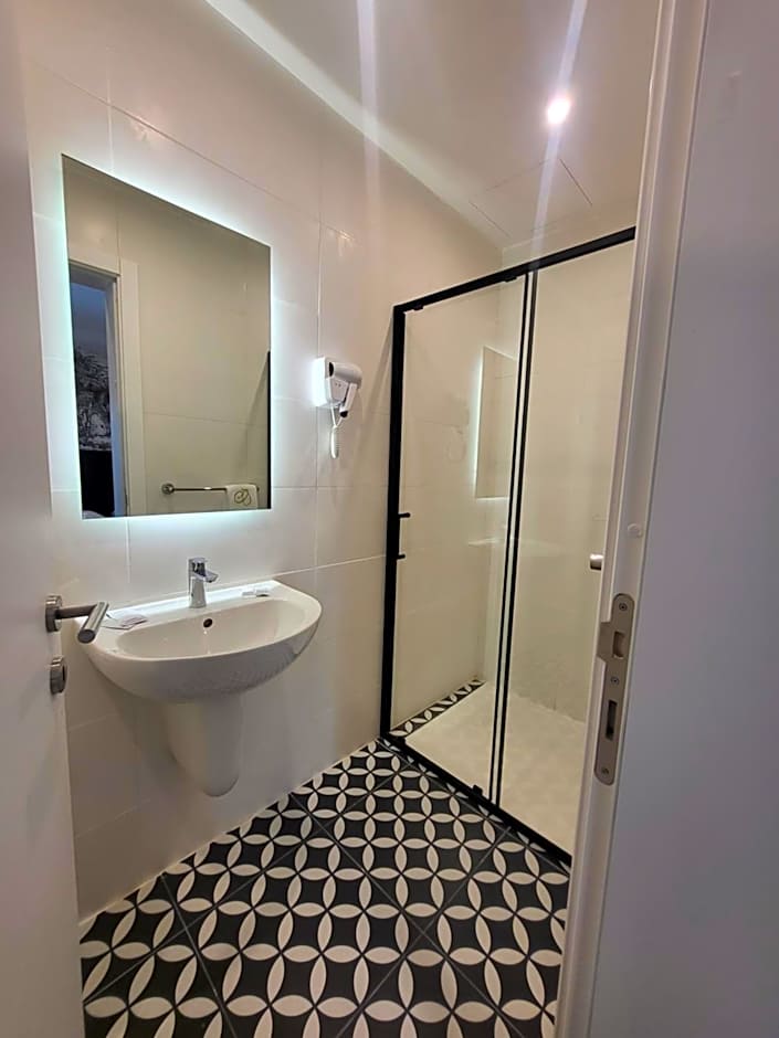 Carlton Hotel