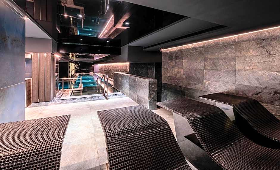 Silken Saaj Maar - Adults Only