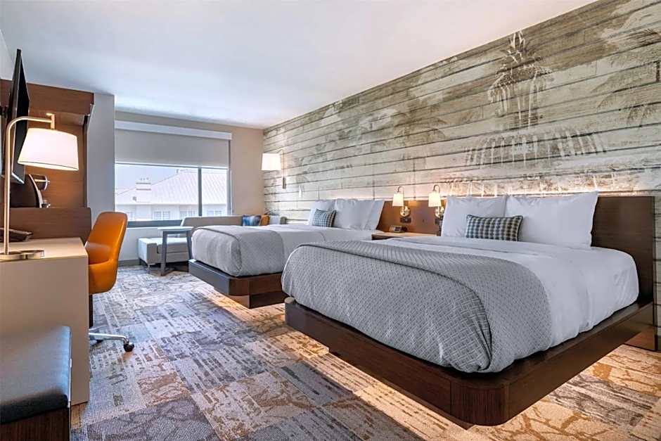 DoubleTree by Hilton Charleston Riverview