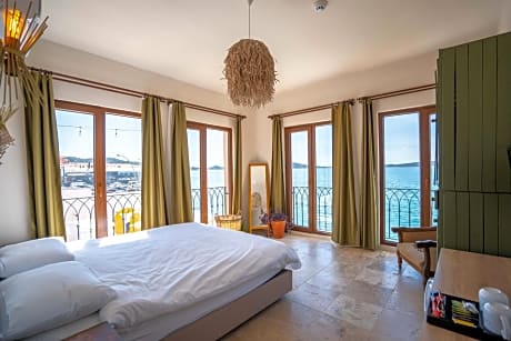 Deluxe Double Room with Sea View