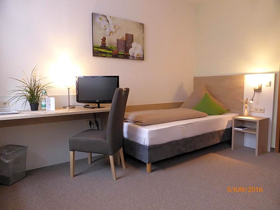 Photo 1 of 8 of Single Room