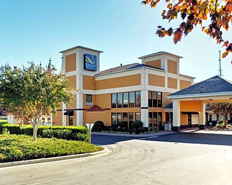Quality Inn & Suites Matthews
