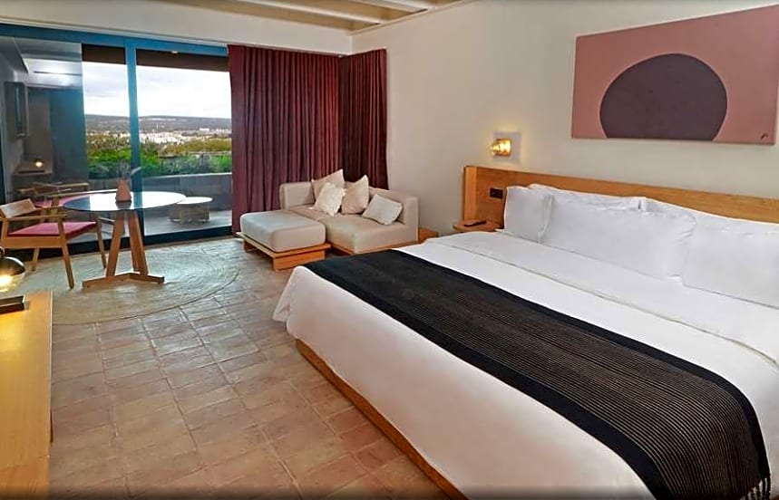 Hotel Albor Tapestry Collection by Hilton