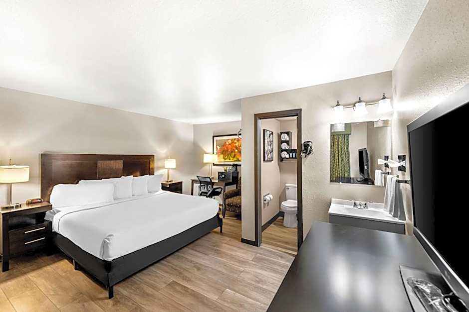 Americas Best Value Inn - Marquette