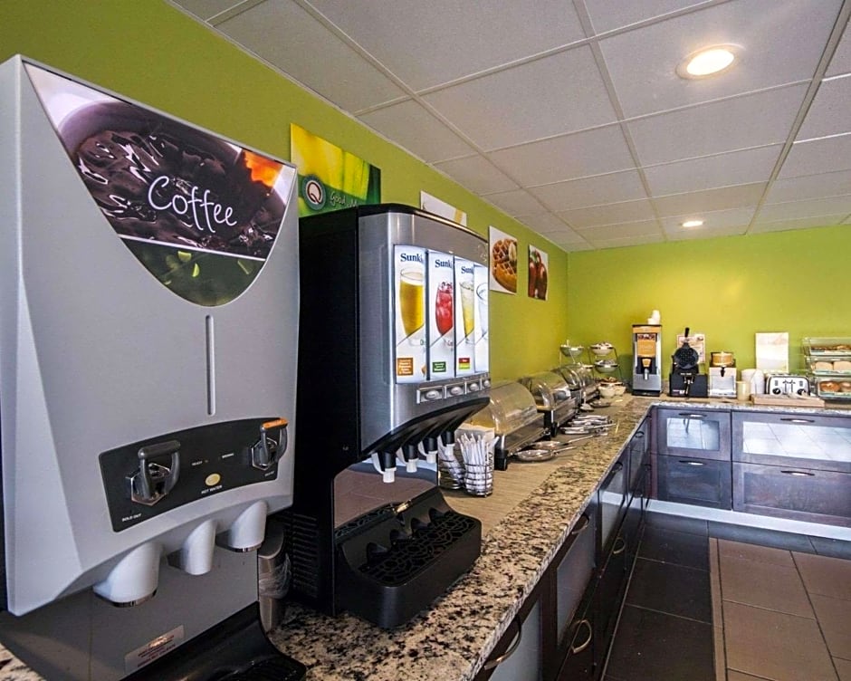 Quality Inn & Suites Airport