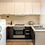 Escala Hotel & Suites