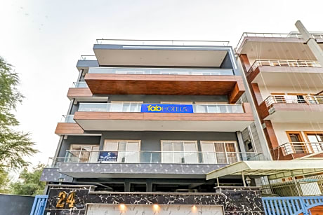 FabHotel Sky Rise Inn