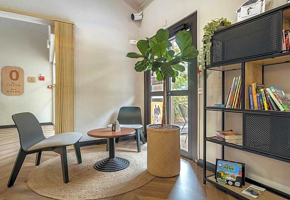 B&B HOTEL Niort Sud Venise Verte