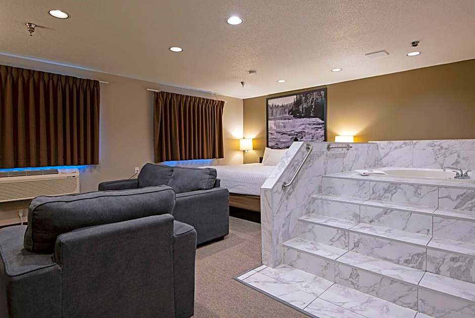 Super 8 by Wyndham Kamloops BC