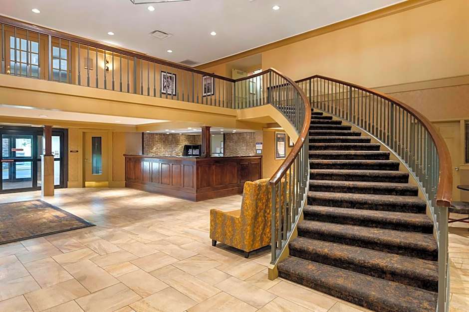 Best Western Plus Ramkota Hotel