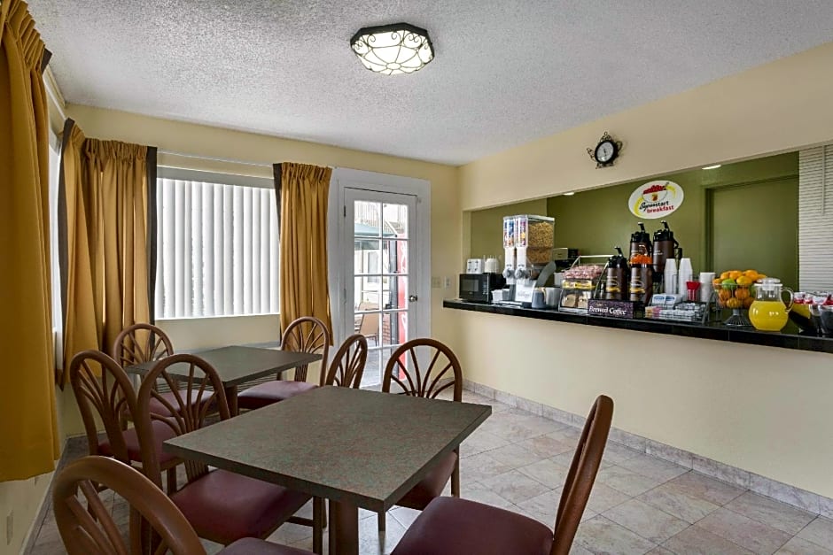 Super 8 by Wyndham Ridgecrest