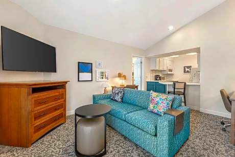Mobility Accessible One Bedroom Suite Queen Roll-In Shower