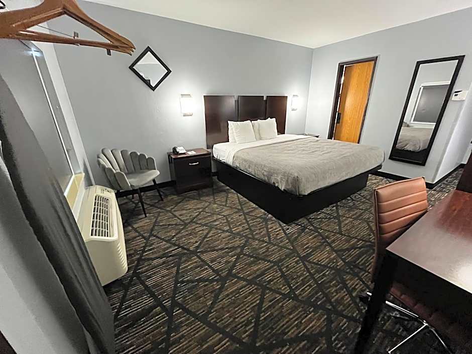 Quality Inn Grand Rapids Near Downtown