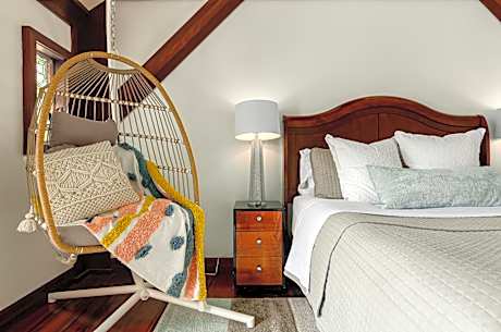 Premium Quadruple Room