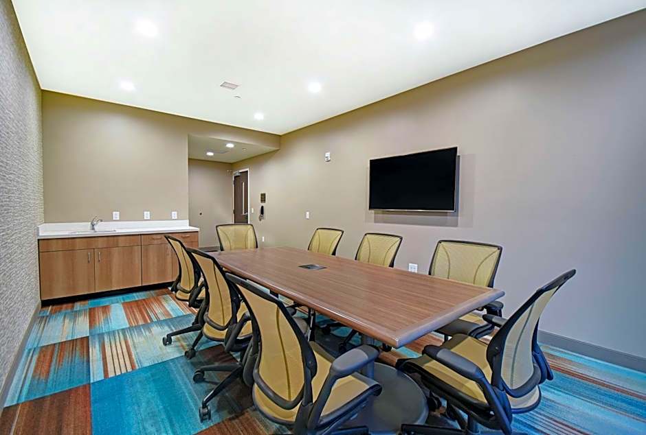 Home2 Suites by Hilton Beloit, WI