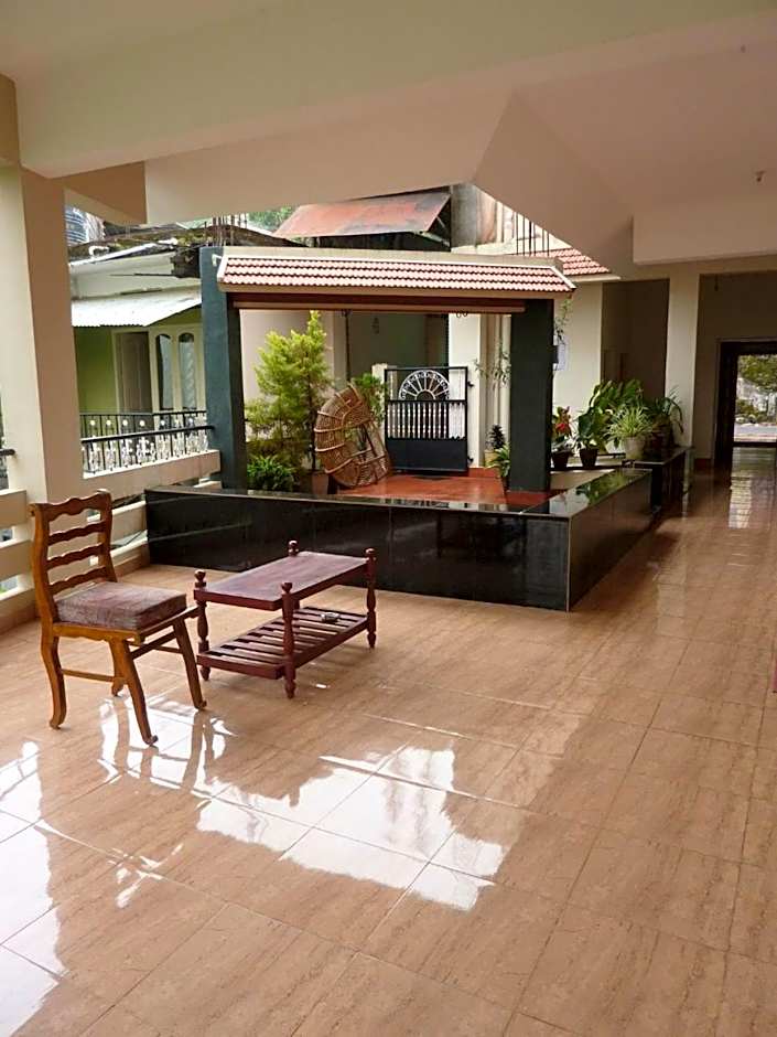 Jungle Palace Homestay