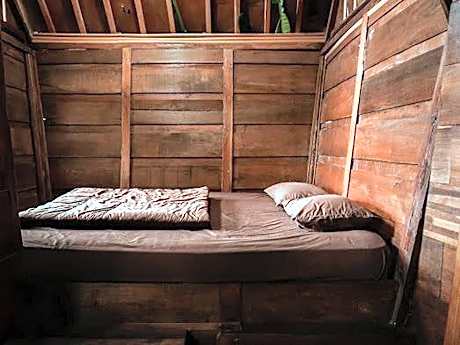 Lumbung Room