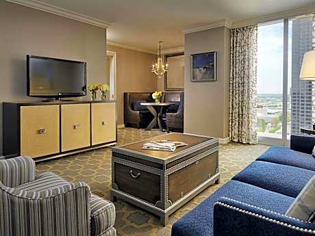 One-Bedroom King Suite with City View