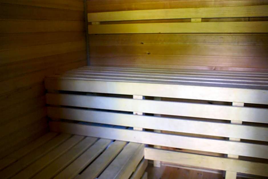 CHATA PACHNĄCA LASEM