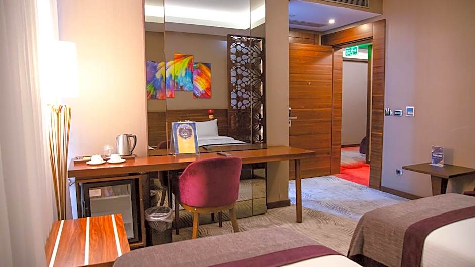 Gold Majesty Hotel