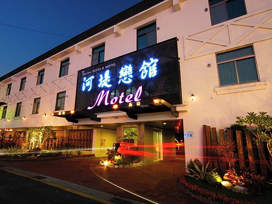 The Riverside Hotel & Motel