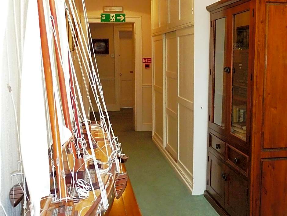 Alison House