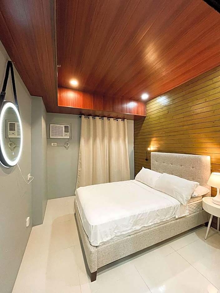 Cozy Pine Suites