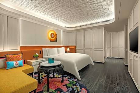 1 King Premium Canton Tower View Balcony