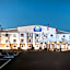 Days Inn & Suites by Wyndham Union City
