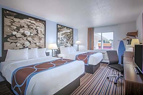 Queen Room with Two Queen Beds - Non-Smoking