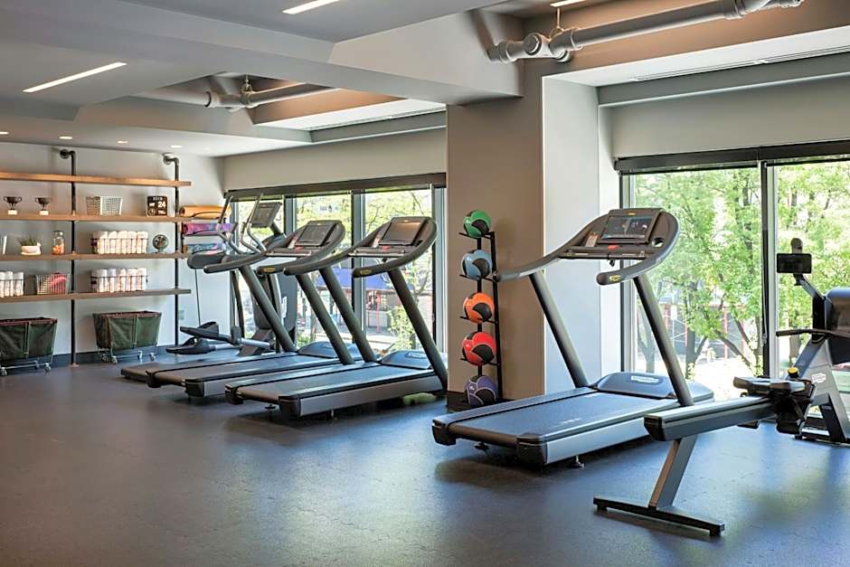 Moxy by Marriott Chicago Downtown