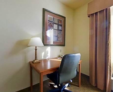 Holiday Inn Express Hotel & Suites Zapata By IHG