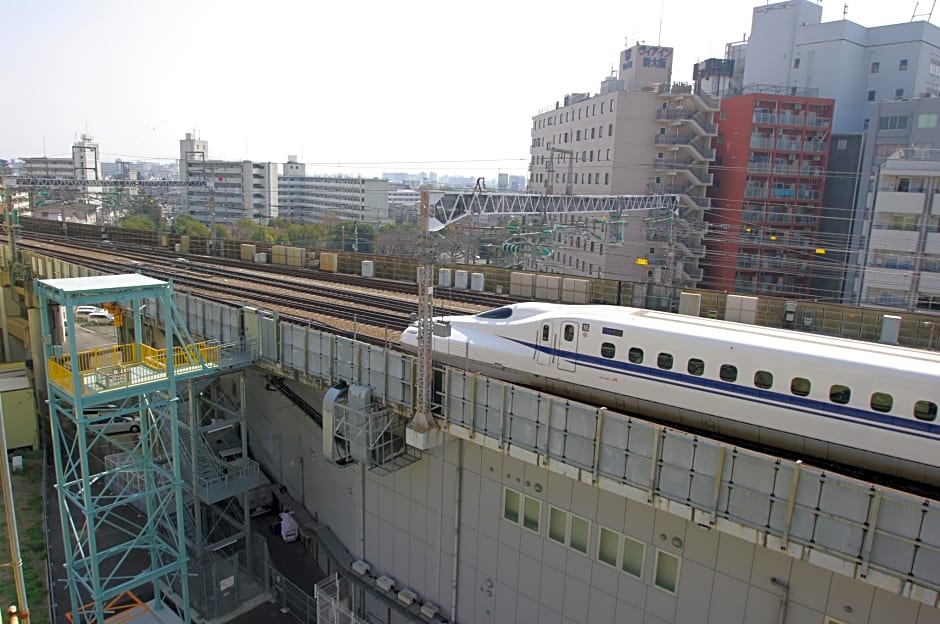 Step Inn Shin-Osaka Higashiguchi