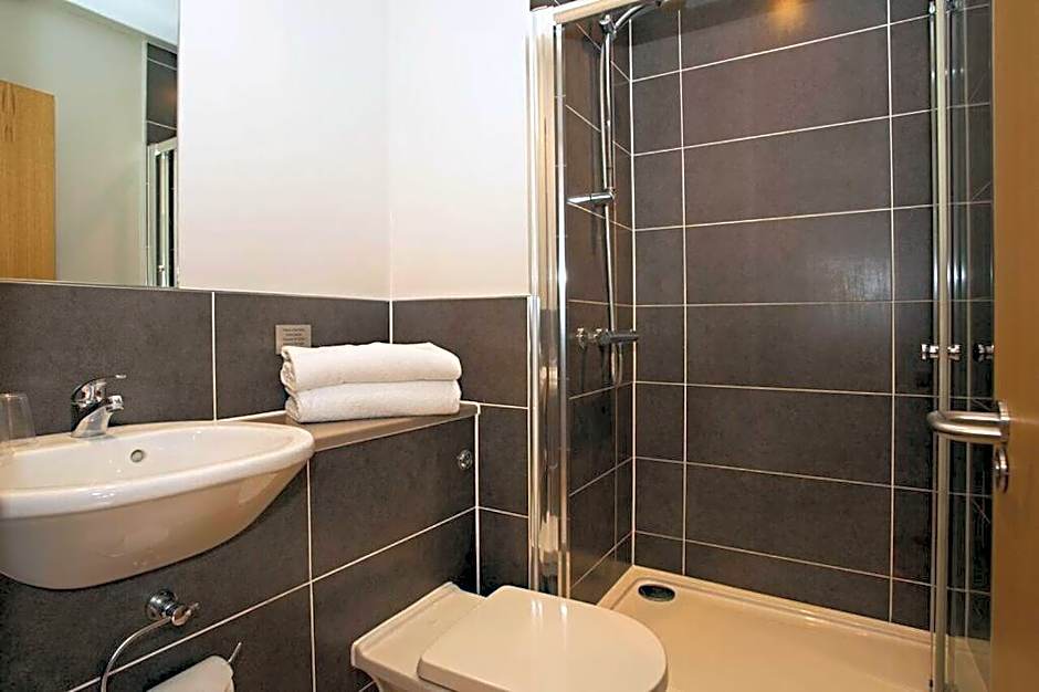 Britannia Study Hotel