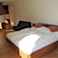 Garni - Hotel Am Burghuegel