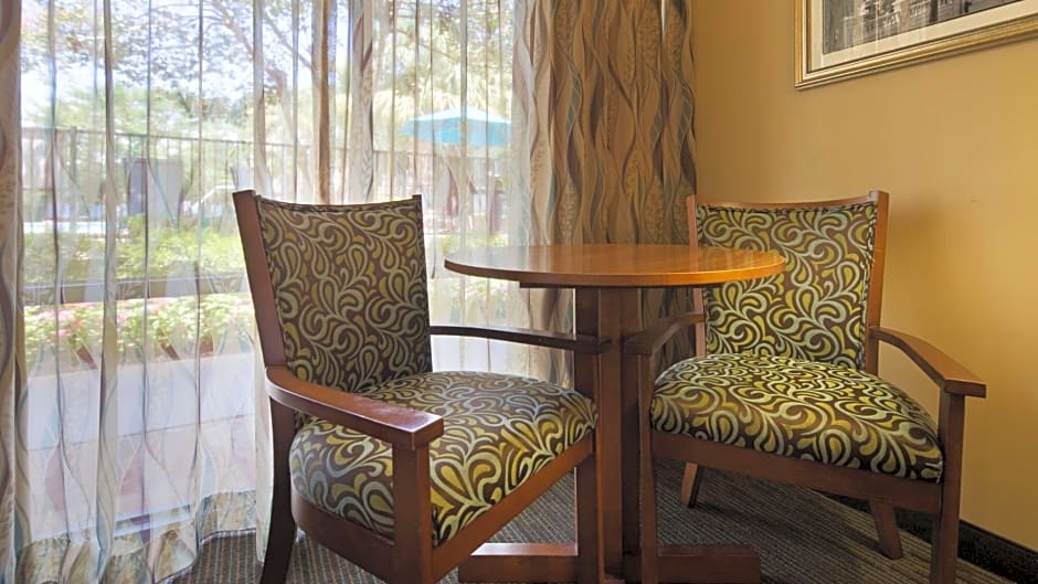 Best Western Charleston Inn