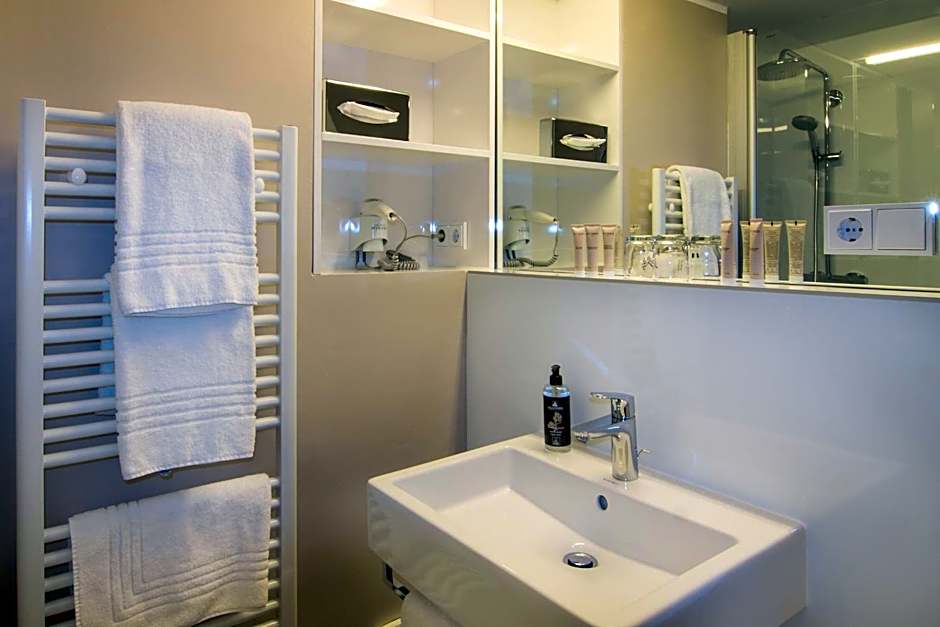 Downtown Vi Vadi Hotel