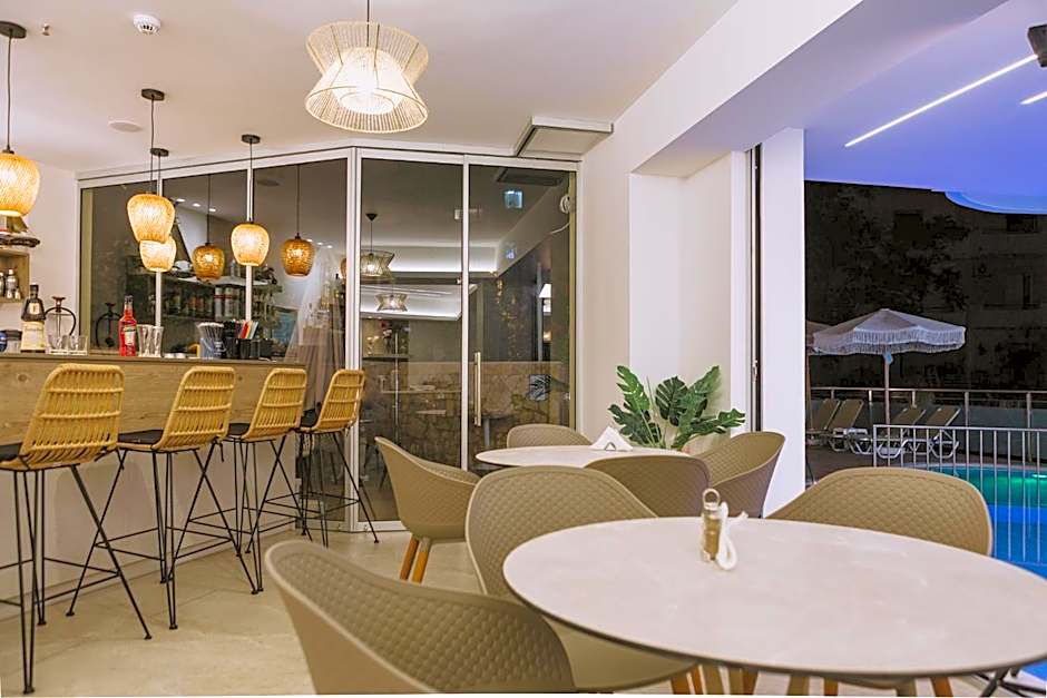 Theo Beach Hotel Apartments