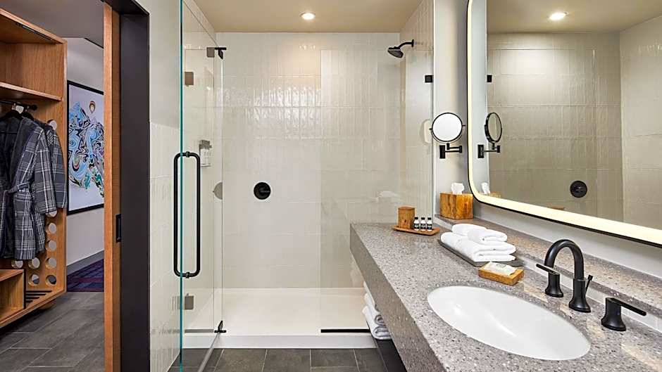 The Rally Hotel at McGregor Square