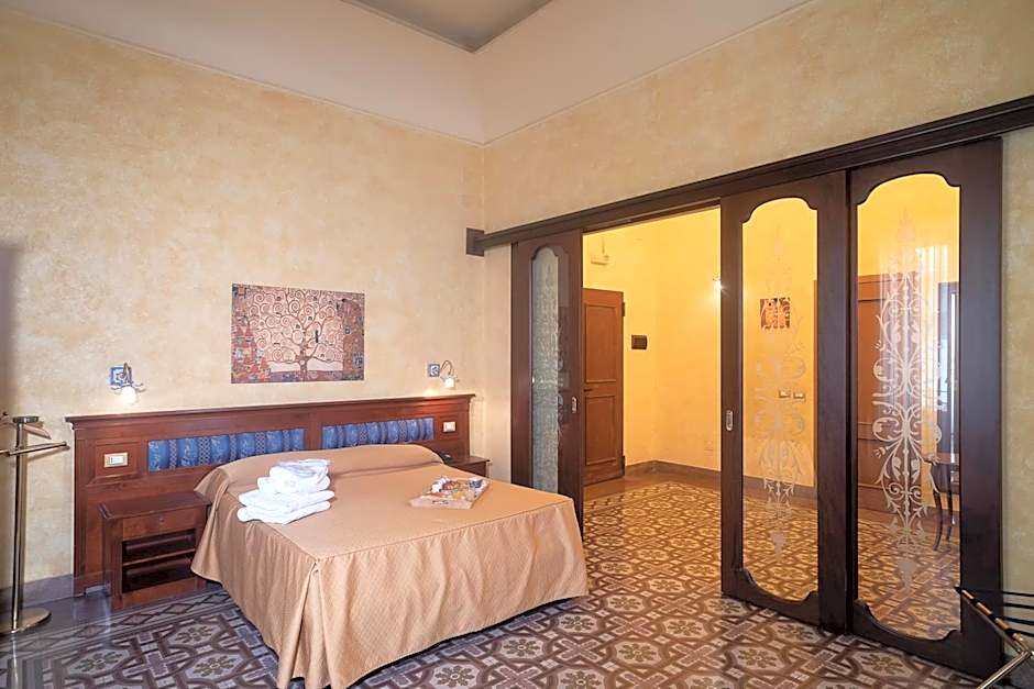 Hotel Tonic